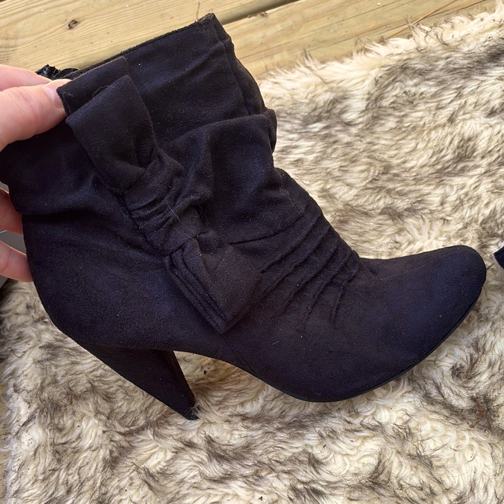 Mossimo Supply Co. Black Y2K Vtg Suede Booties Heeled Heel Boots Women’s Size 10